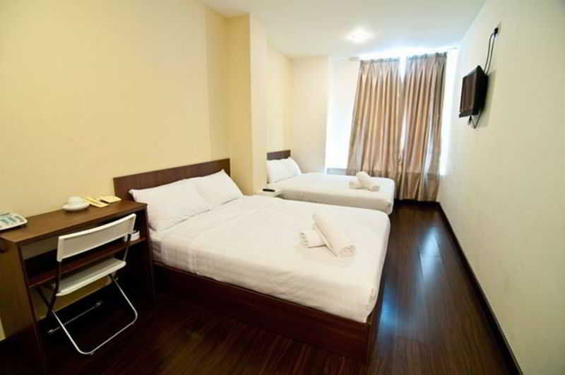 101 Lake View Hotel Puchong Esterno foto