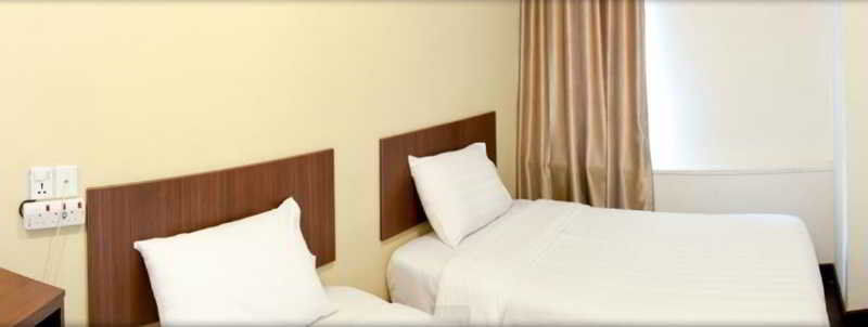 101 Lake View Hotel Puchong Esterno foto