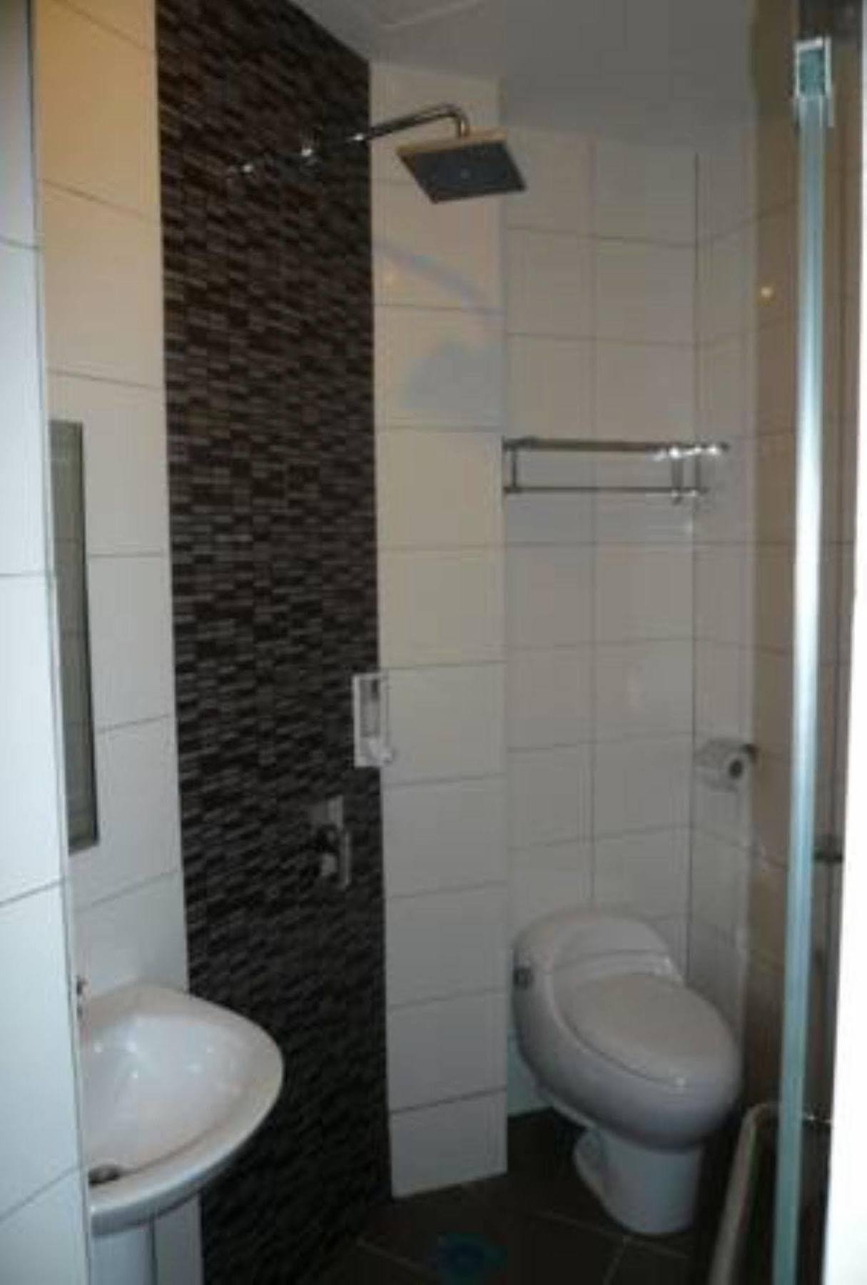 101 Lake View Hotel Puchong Esterno foto