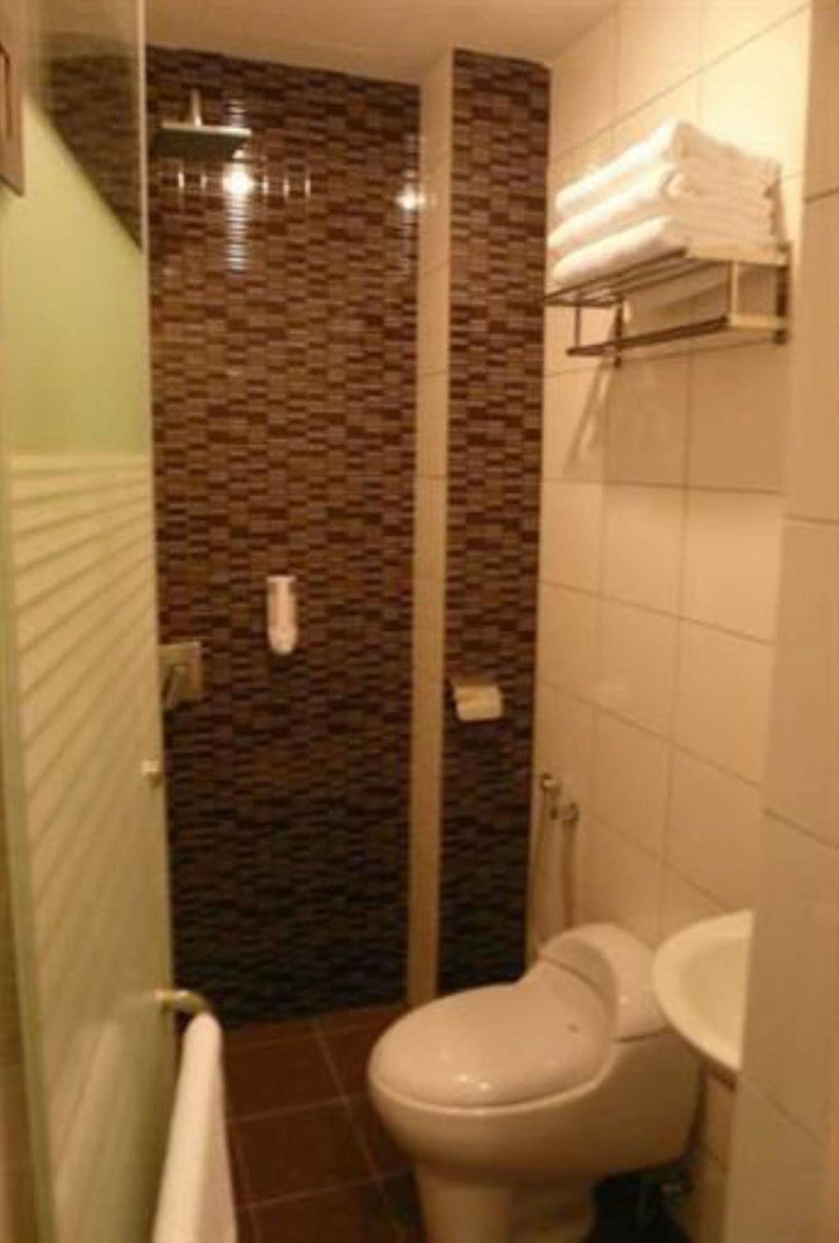 101 Lake View Hotel Puchong Esterno foto